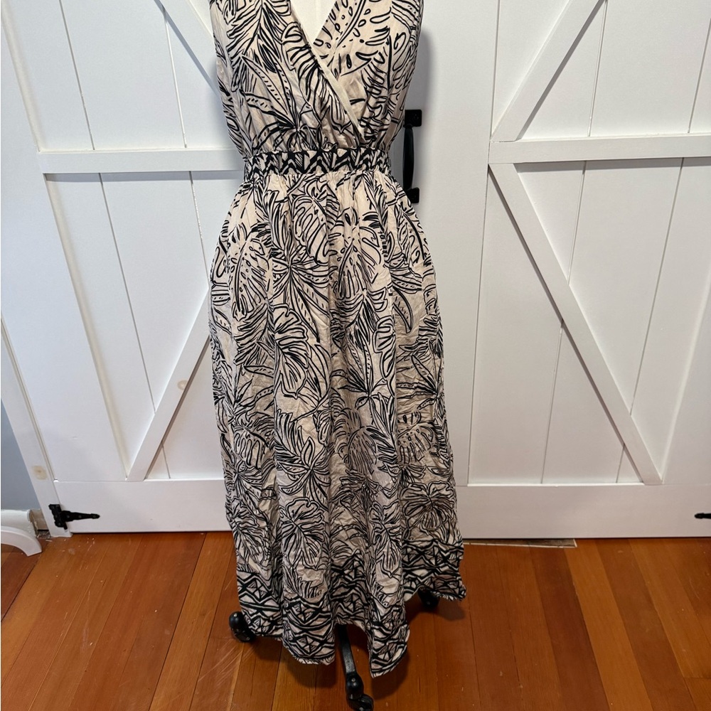 Dress Forum Black and Cream Tropical Maxi Dress